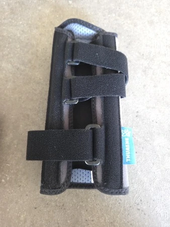 Thuasne Ligaflex Classic polsbrace achterzijde aanzicht, getest door fysioengezond.nl