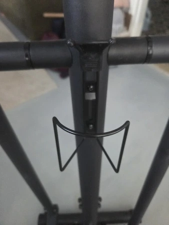 Fitage crosstrainer bidon houder, getest door fysioengezond.nl
