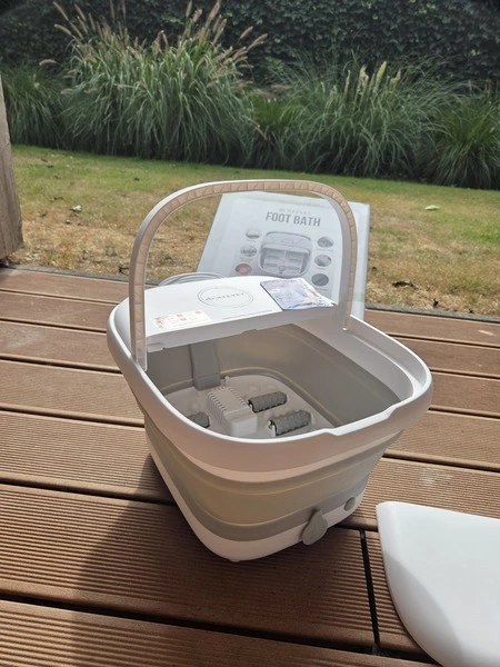 Heevey voetenbad zonder water op vlonderterras van Martijn (Fysioengezond.nl test)