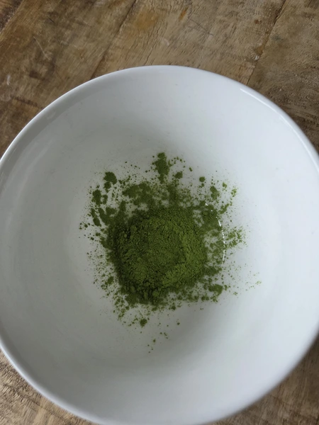 Joy of Matcha poeder in schaaltje (Fysioengezond.nl test)