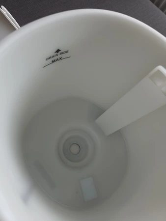 Qumax luchtbevochtiger binnenzijde voor water, getest door fysioengezond.nl