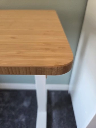 FlexiSpot E7 Pro sta zit bureau afwerking blad, getest door fysioengezond.nl