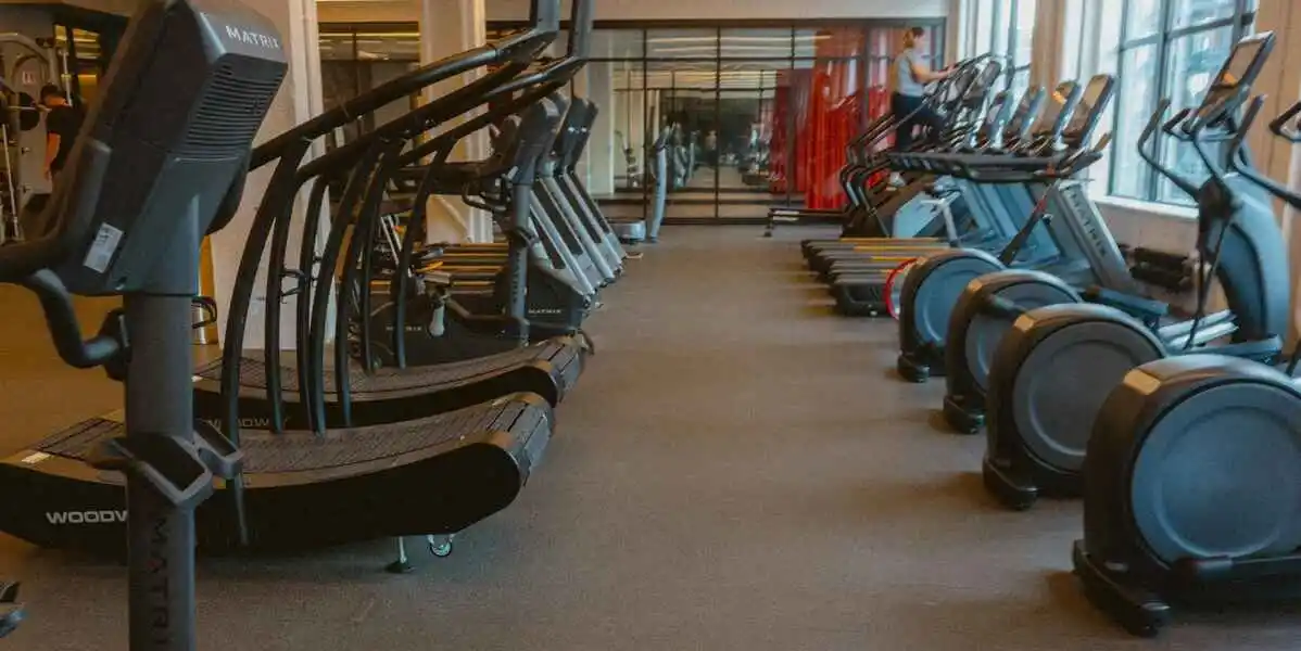 Roeitrainer vs andere cardio-apparaten